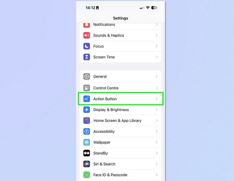 永德apple维修支持如何使用iPhone15Action按钮设置翻译